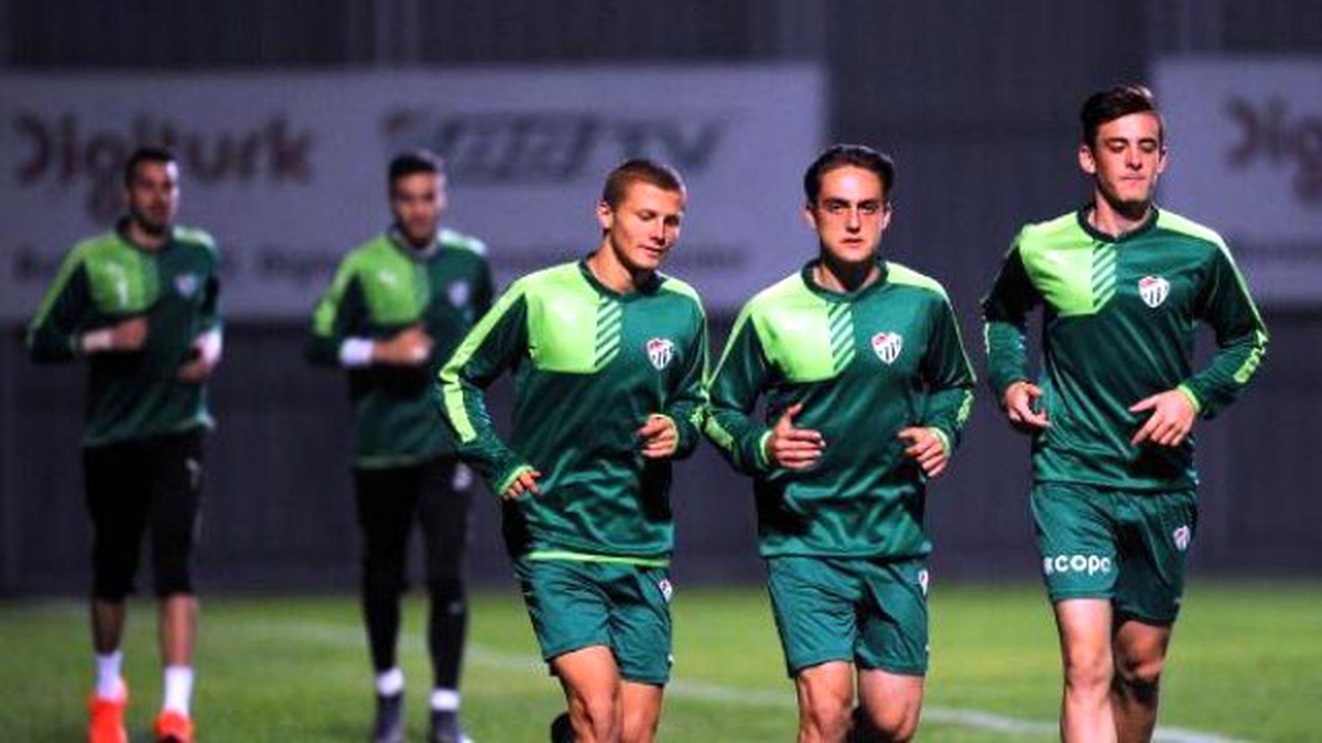 Bursaspor\'da Akhisar Belediyespor Hazırlıkları Başladı
