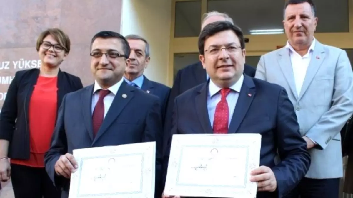 CHP Çanakkale Milletvekilleri Mazbatalarını Aldı