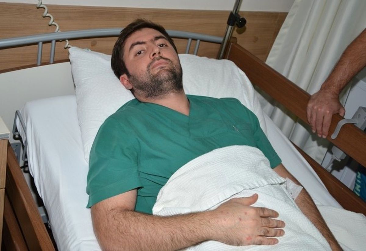 Doktoru Dövüp, Kaburgalarını Kıran Şüphelilere Rekor Ceza Talebi