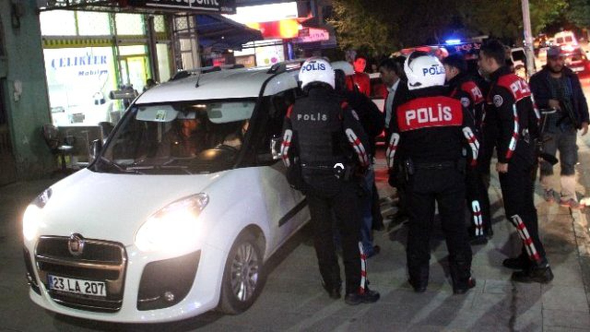 Elazığ\'da Tüfekle Rastgele Ateş Açan Şahıs Etkisiz Hale Getirildi