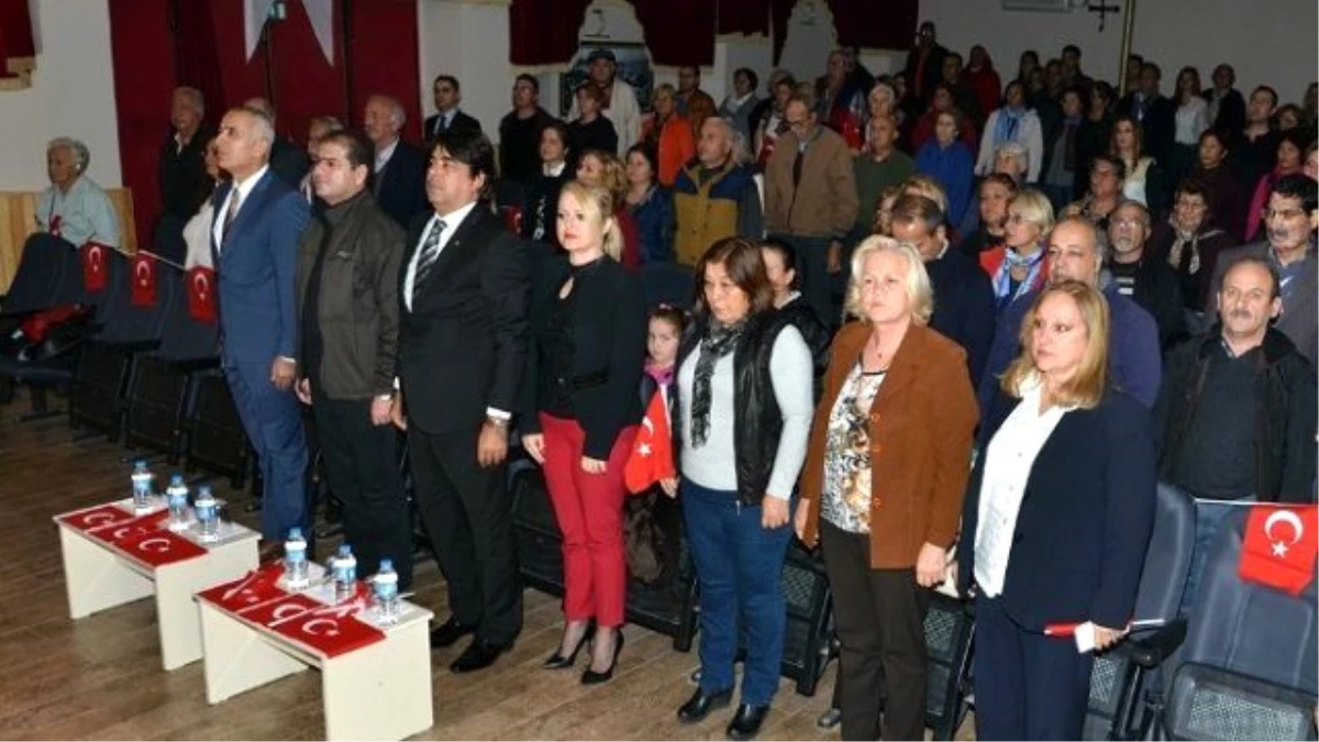 Foça Belediyesi, Ulu Önder Atatürk\'ü Sevdiği Şarkılarla Andı