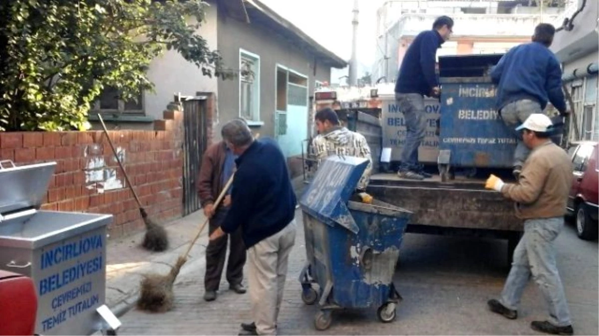 İncirliova\'da Çöp Konteynırları Yenileniyor