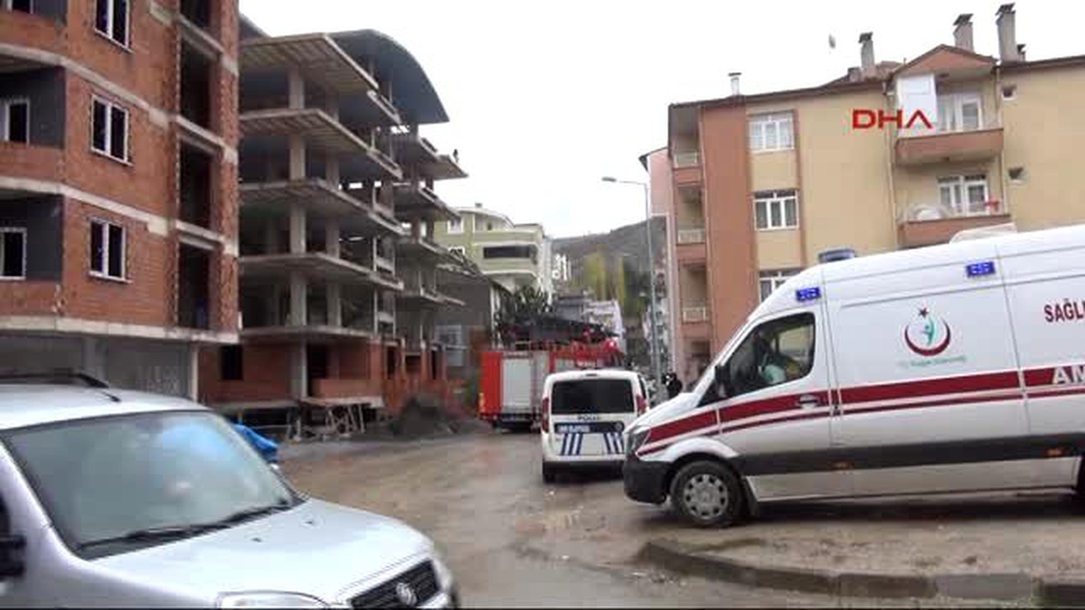 İntihar Etmek İsteyen Genç Kızı Ambulans Sürücüsü Kurtardı