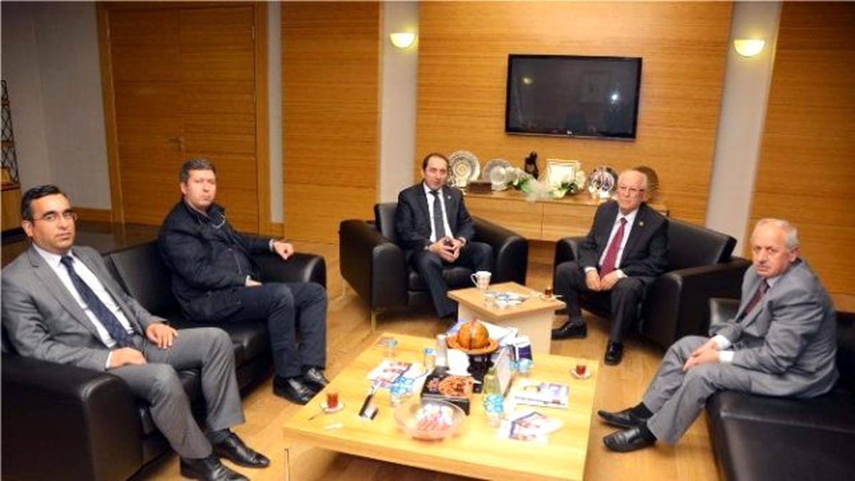 İşadamlarından Rektör Alkan\'a Ziyaret