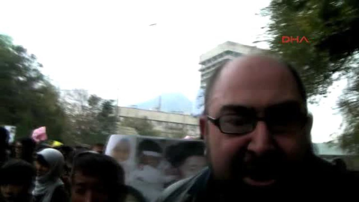 Kabil\'de Binlerce Kişi Işid ve Taliban\'ı Protesto Ediyor