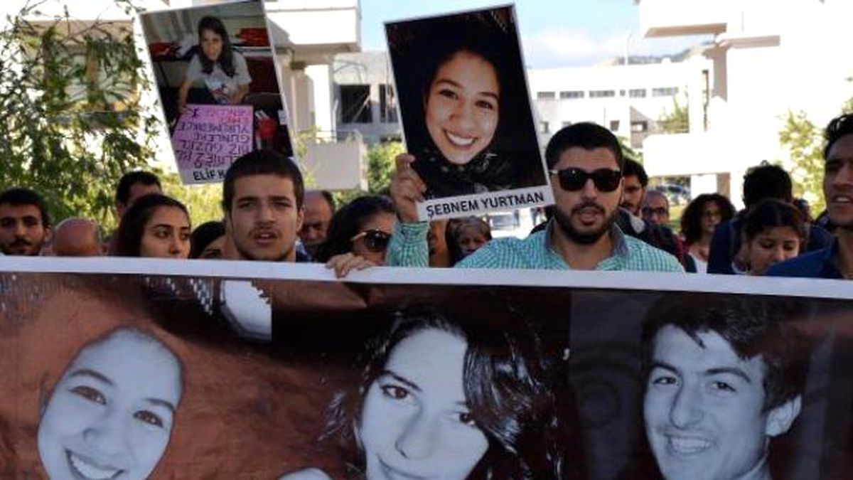 Mersin Üniversitesinde Barış Fidanı Diktiler
