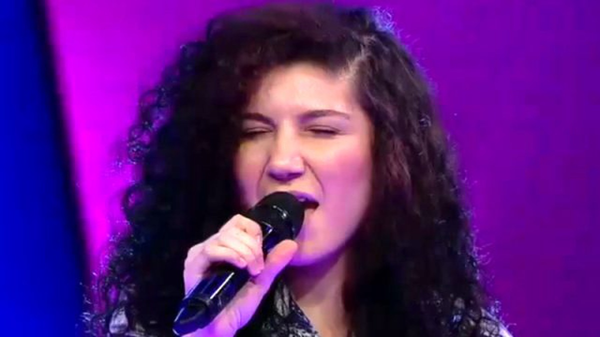 Merve Kaşık \'Gözlerimin Etrafında\'