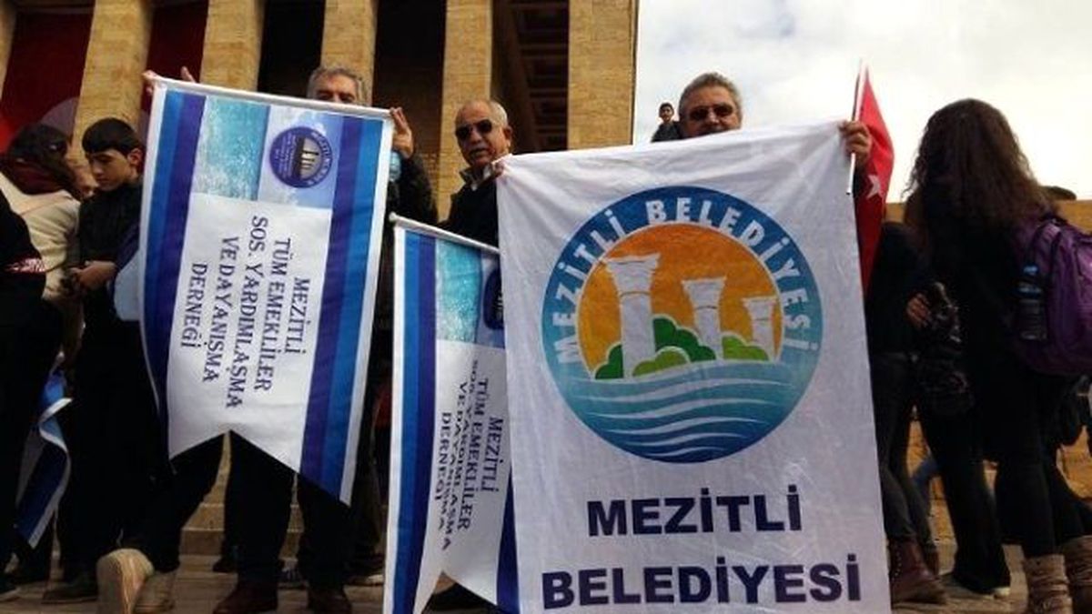Mezitli Belediyesi, Emeklileri Anıtkabir\'e Götürdü