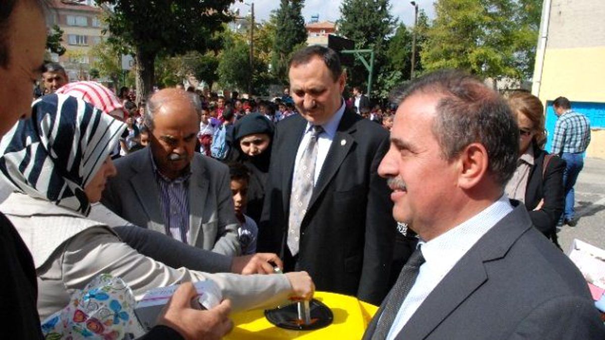 Öğrenciler Akılcı İlaç Kullanımı İçin Bilinçlendiriliyor