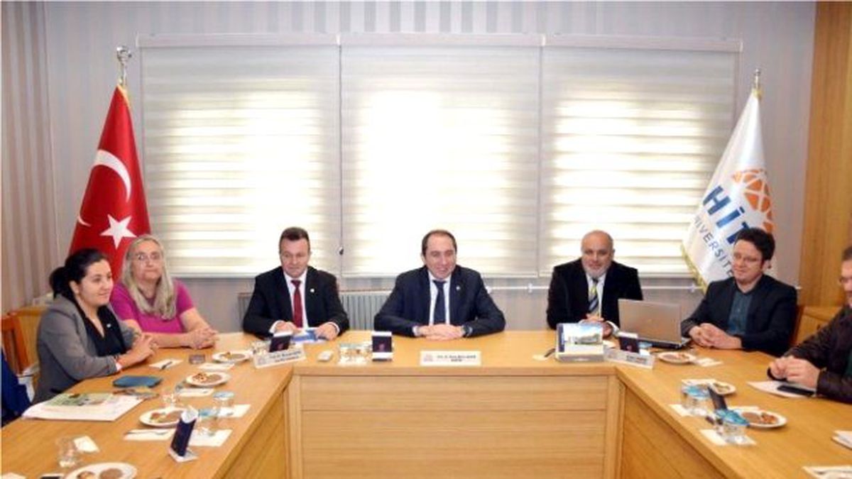 Rektör Alkan, Doçentlerle Biraraya Geldi