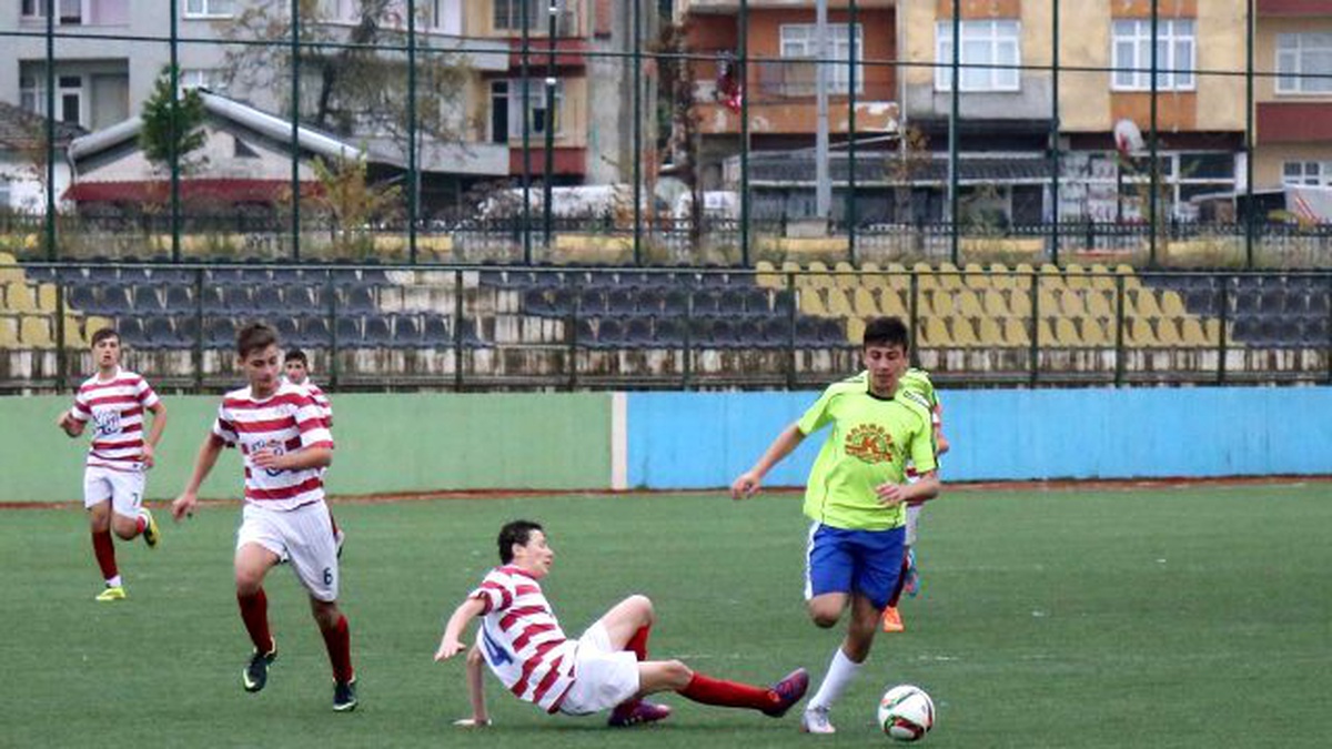 Rize Belediyespor U15\'te Namağlup Şampiyon