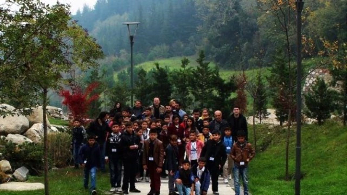 Roman Çocukların Yüzü Toplum Destekli Polislerle Gülüyor