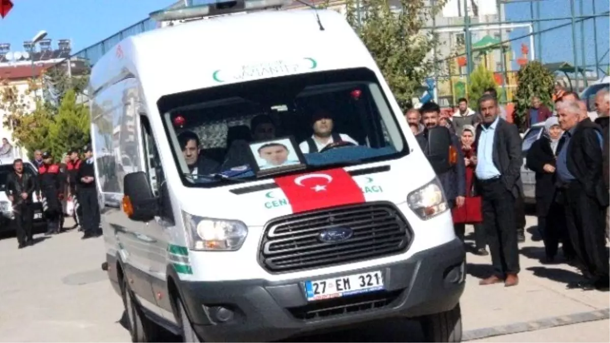 Şehit Polis Son Kez Baba Ocağında