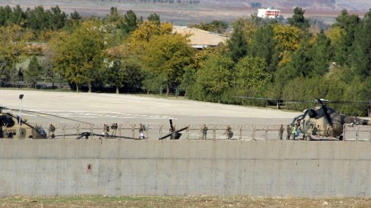 Silvan\'da Vatandaşa "Evlerinizi Terk Edin" Anonsları Yapılıyor