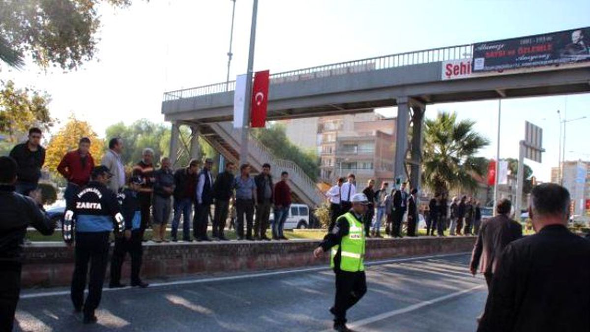 Üst Geçitten Atlayan 2 Liseli Genç Kız Ağır Yaralandı