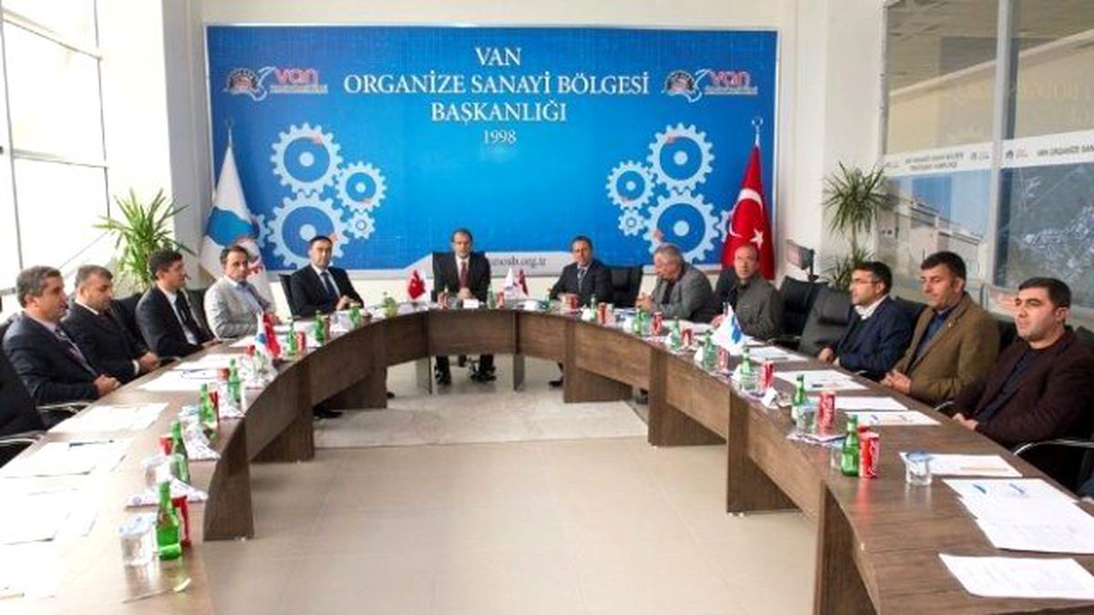 Van Valisi Taşyapan, OSB Müteşebbis Heyet Toplantısına Katıldı
