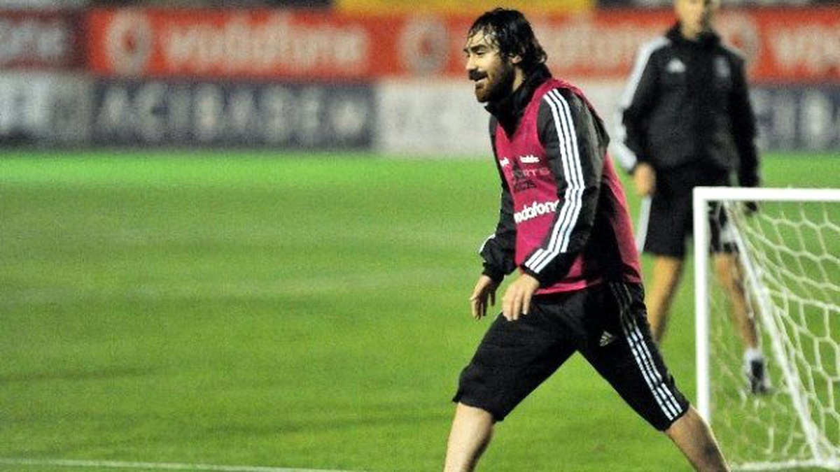 Veli Kavlak İlk Kez Antrenmana Çıktı