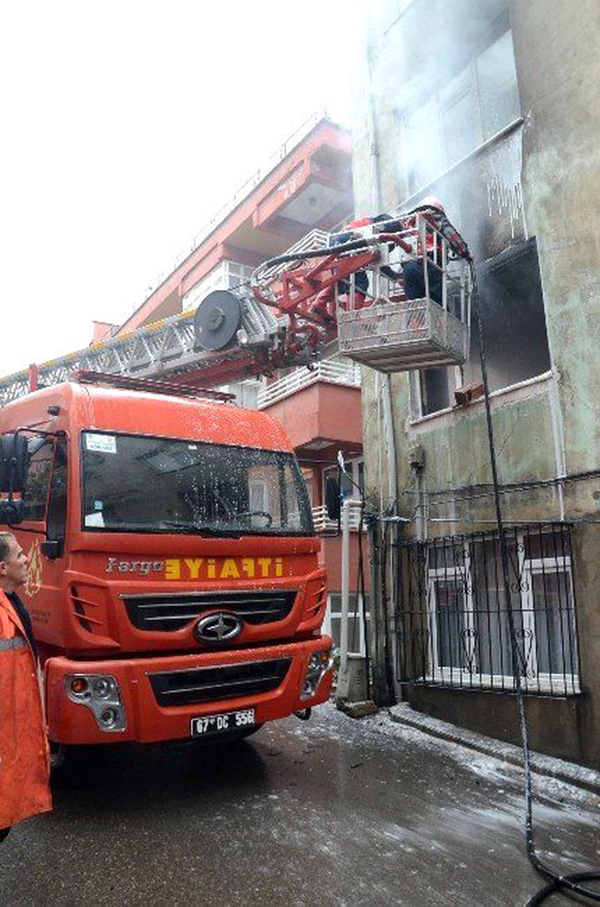 Zonguldak\'ta Ev Yangını Korkuttu