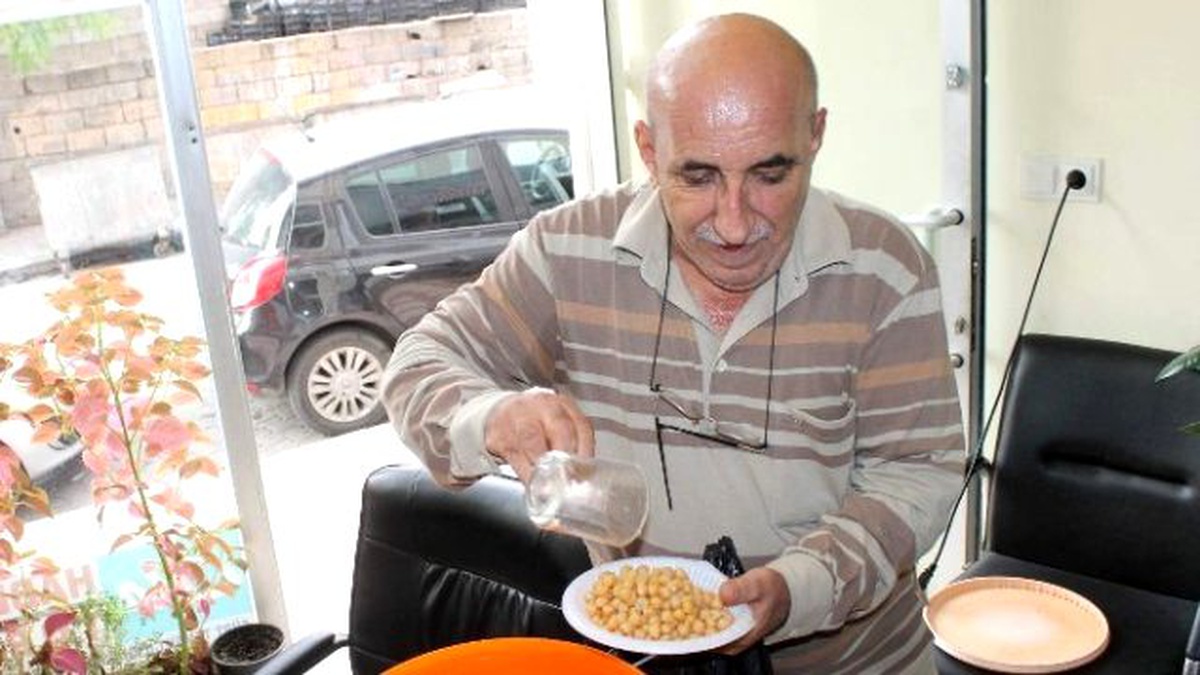 22 Yıldır Kaynamış Nohut Satarak Geçimini Sağlıyor