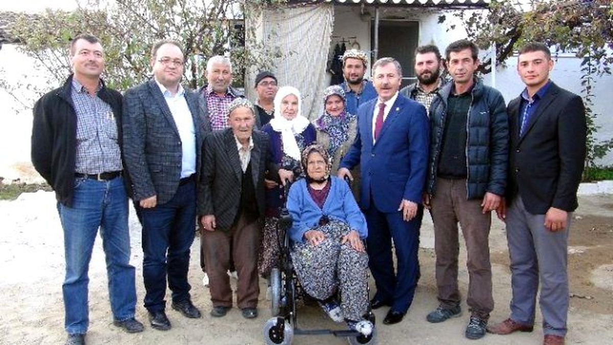 82'lik Elif Nine Özdağ'lar Kadar Mutlu