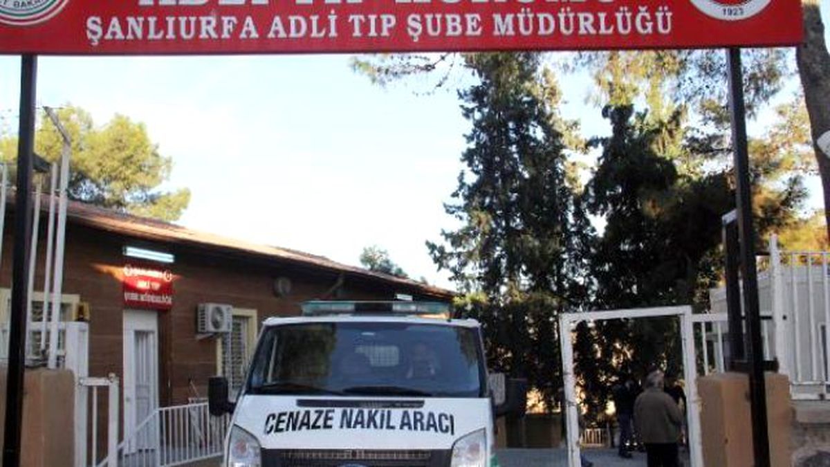 Akçakale'de Boğazı Kesilmiş Erkek Cesedi Bulundu