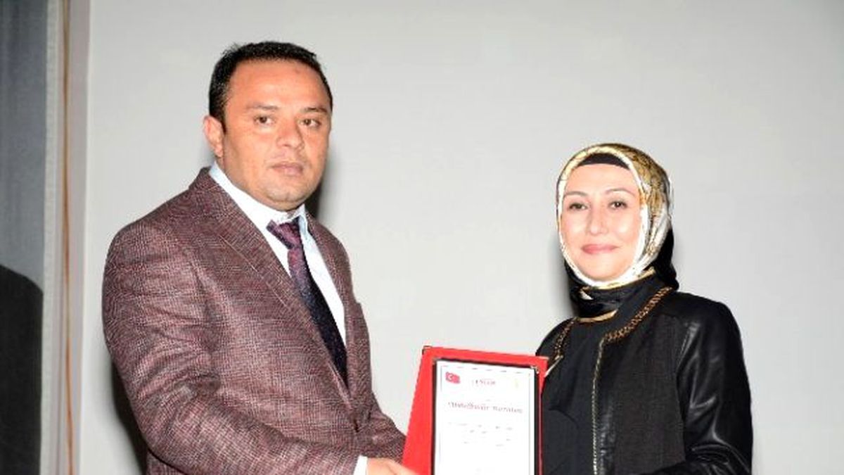 Aksaray AK Parti\'de Seçim Değerlendirmesi ve Ödül Töreni Düzenlendi