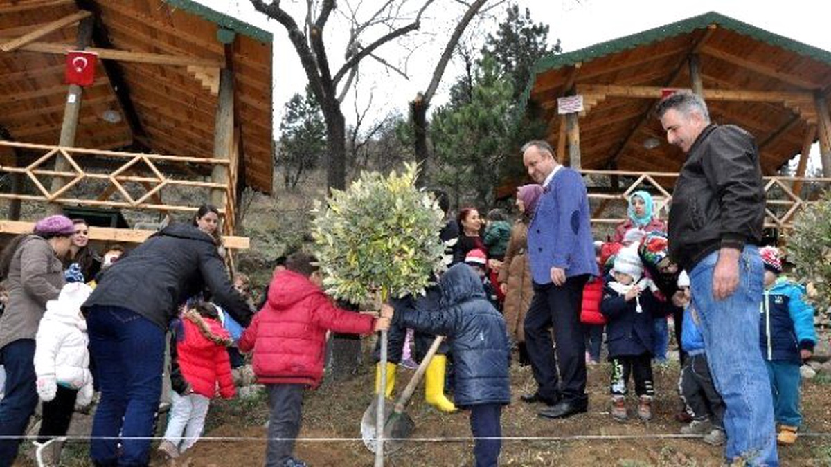 Bisiklet Yolu, Minik Ellerle Yeşeriyor