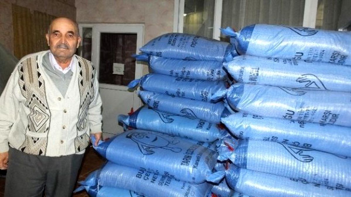 Burhaniye\'de Çiftçilere Ucuz Buğday Tohumluğu Dağıtıldı