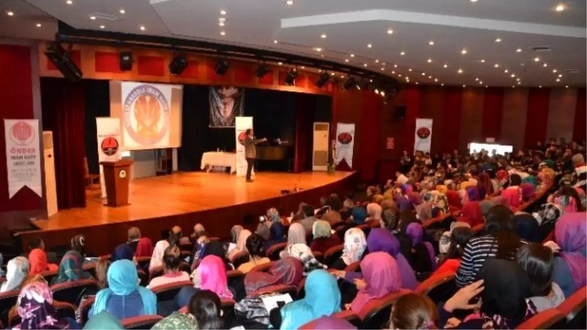 İmam Hatiplilere Sporda Ahlak ve Kötü Alışkanlıklardan Korunma Konferansı