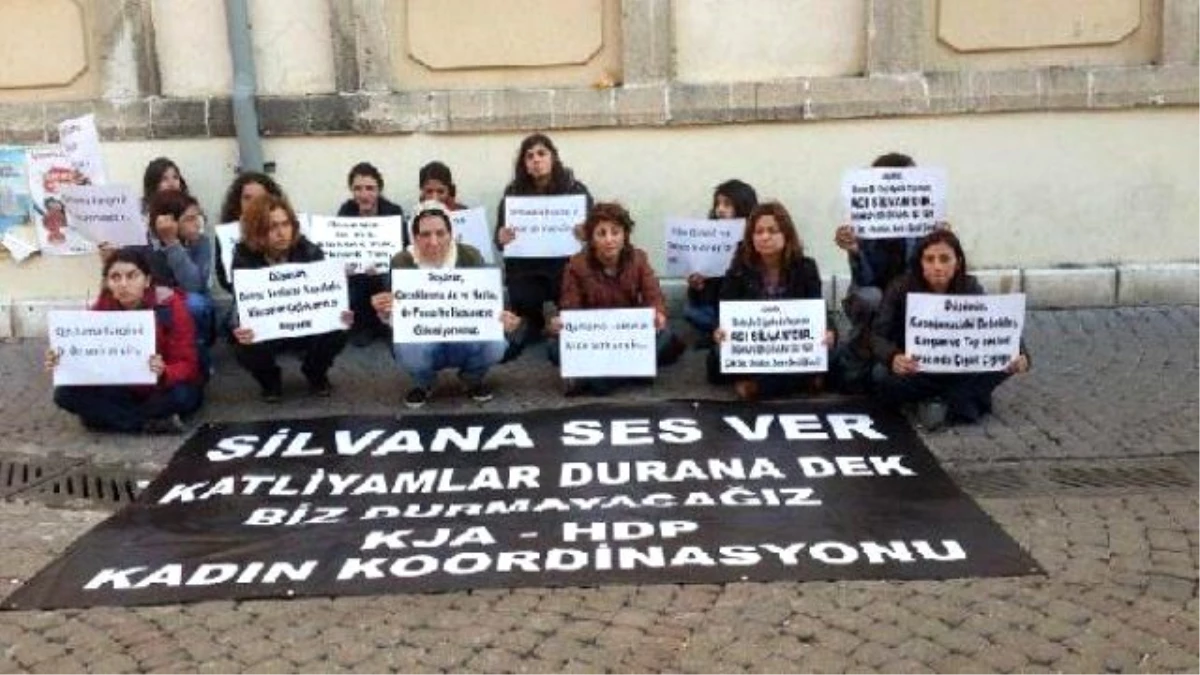 İzmir\'de Silvan Eylemi Yapan 16 Kadın Gözaltına Alındı