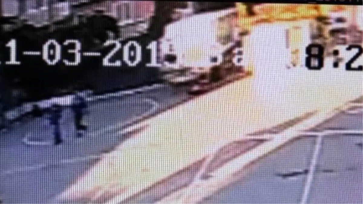 Kızını Okula Götüren Babanın Öldüğü Kaza Kamerada