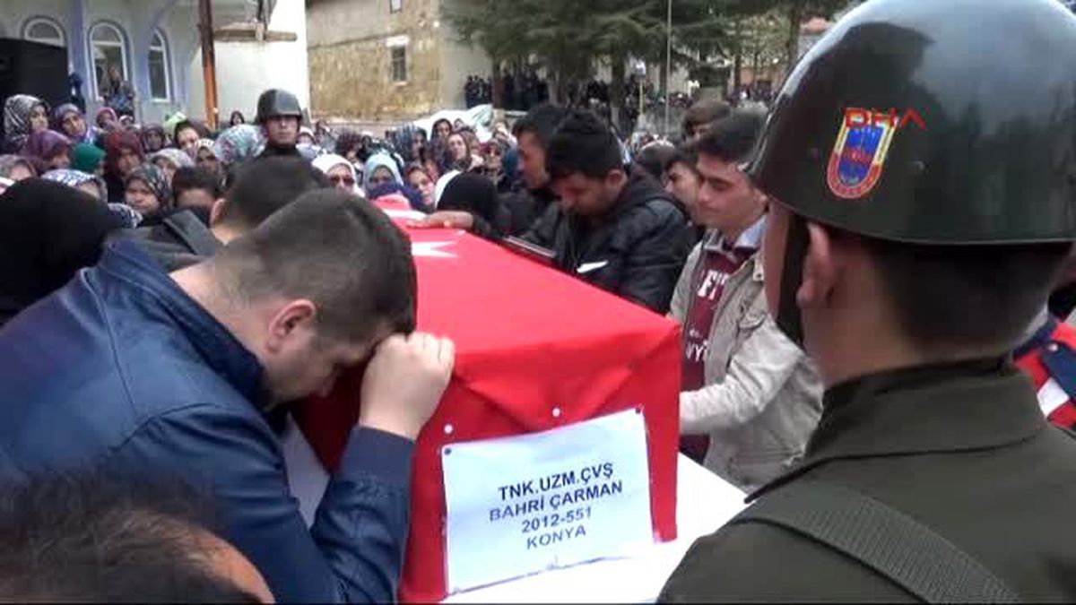 Konya Üzerine Tank Devrilen Şehit Uzman Çavuş Toprağa Verildi