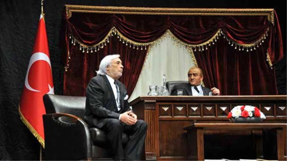 Müjdat Gezen'in Atatürk'ü Abdurrahim Albayrak'a Benzedi