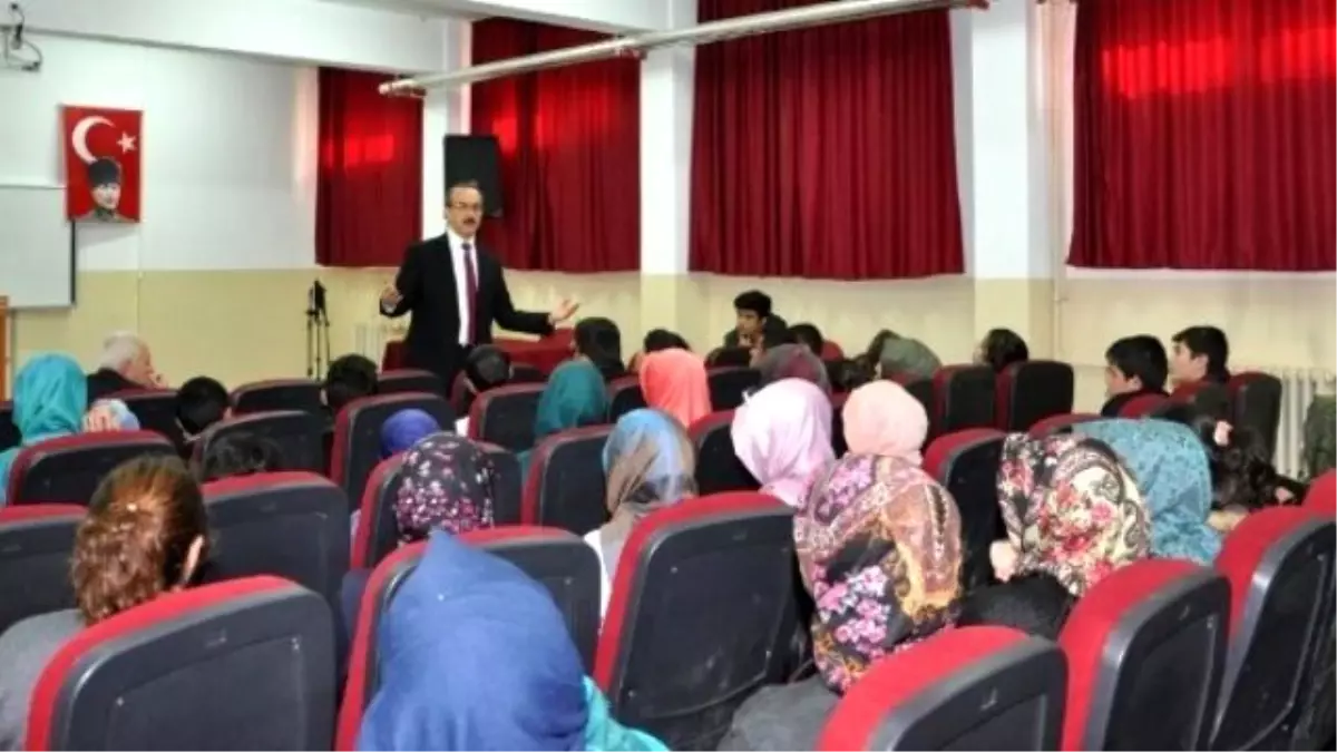 Muş Valisi Seddar Yavuz, Fen Lisesi Öğrencilerine Tavsiyelerde Bulundu