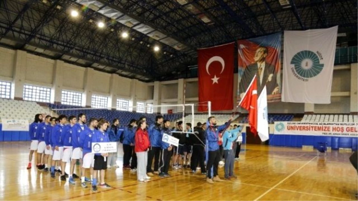 Niğde Üniversitesin\'de 3. Unikop Spor Oyunları Voleybol Turnuvaları Başladı