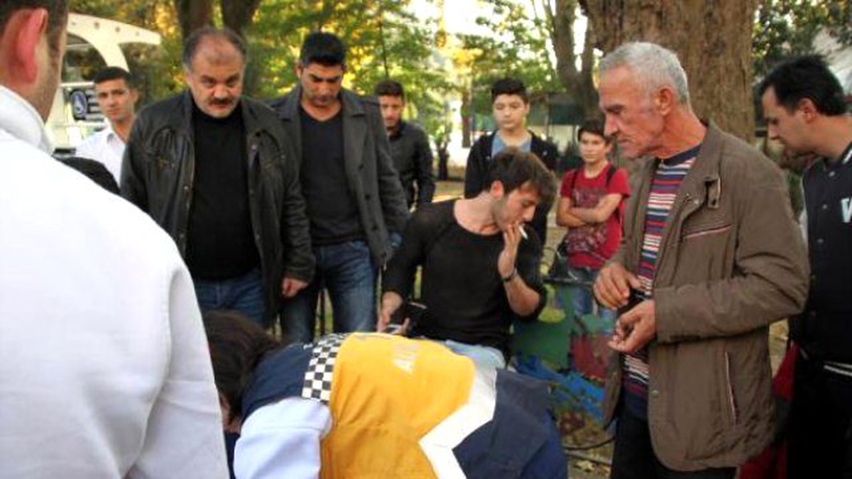 Otomobilin Çarptığı Motosiklet Sürücüsü Yaralandı