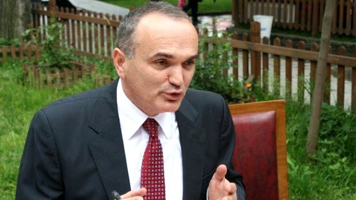 Özlü "Kaybettiklerimizin Acısını Hala Yüreklerimizde Hissediyoruz"