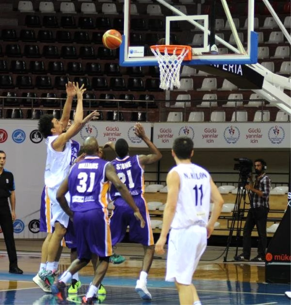 Royal Halı Gaziantep-WKS Slask: 74-46