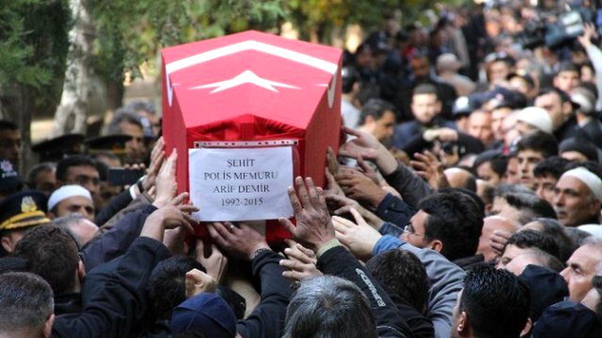 Şehit Polis Son Yolculuğuna Uğurlandı