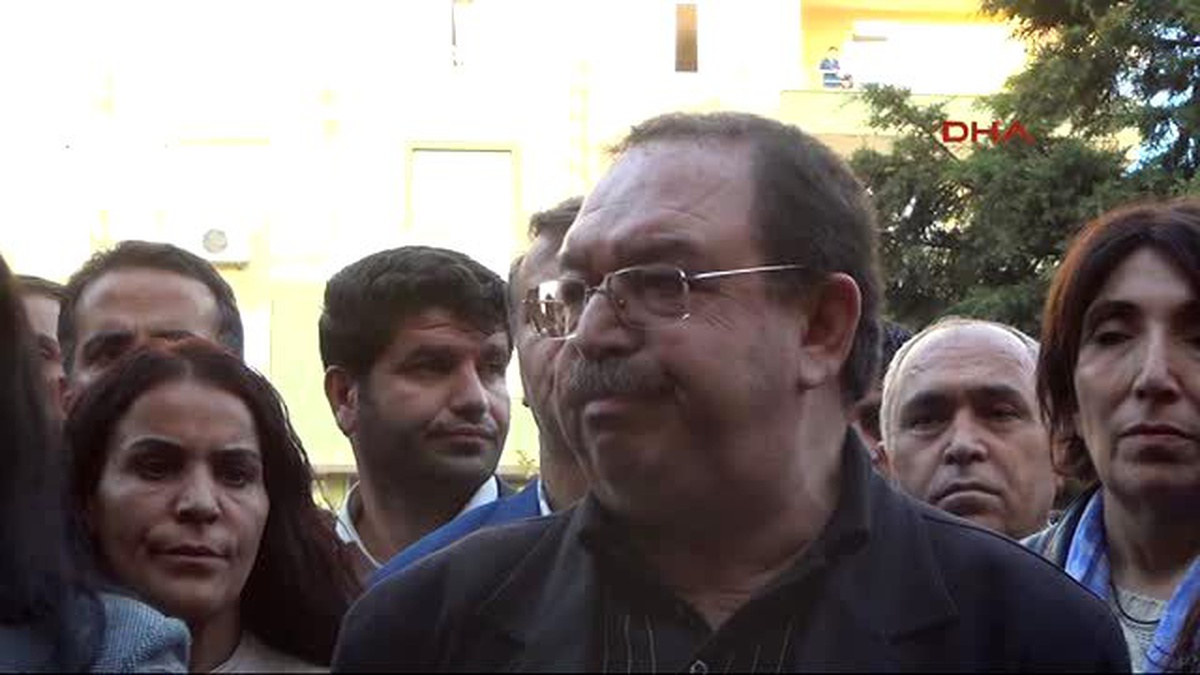 Silvan Sokağa Çıkma Yasağının Sürdüğü Mahallelere Girmeye Çalışan Hdp\'lilere Müdahale 5