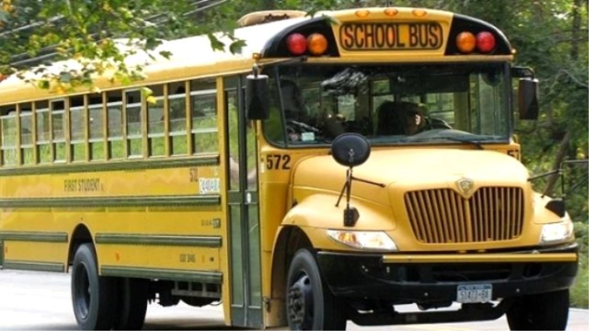 Sınava Yetişmeye Çalışan Öğrenciler Okul Otobüsünü Çaldı