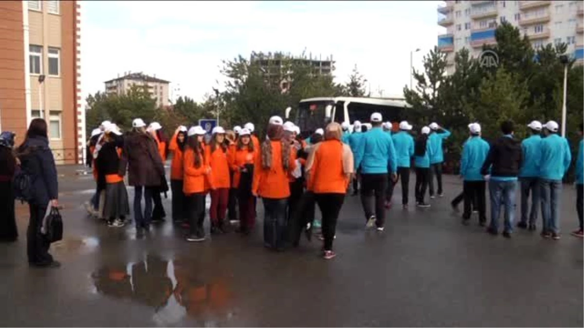 Sivas Emniyet Müdürlüğünden Öğrencilere Çanakkale Gezisi