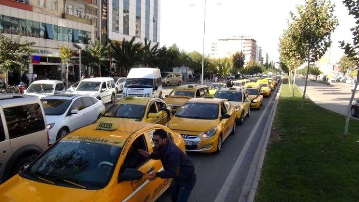 Taksicilerden Konvoylu Tepki
