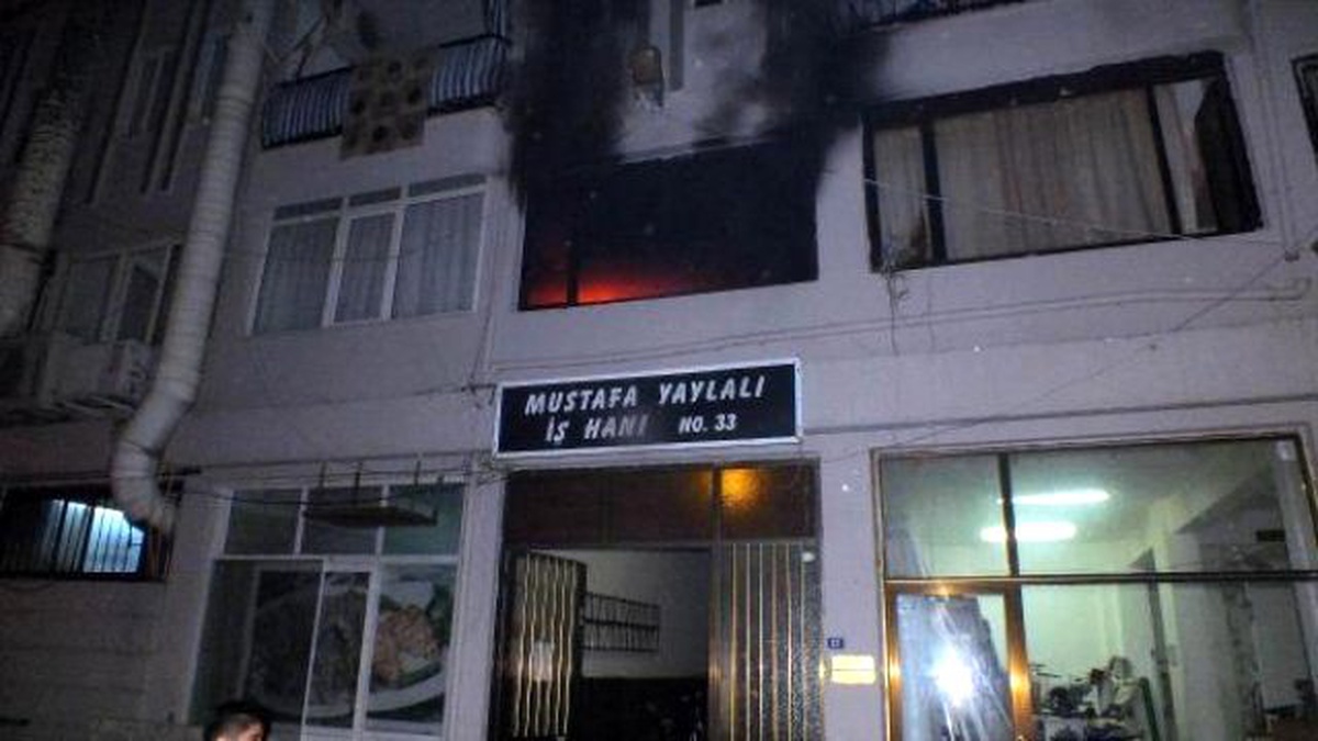 Tartıştığı Annesinin Evini Yaktı