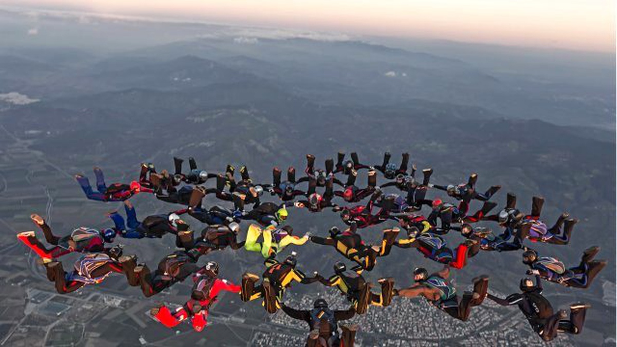 Türk Paraşütçüler Yeni Bir Rekor Atlayışı İçin Hazır