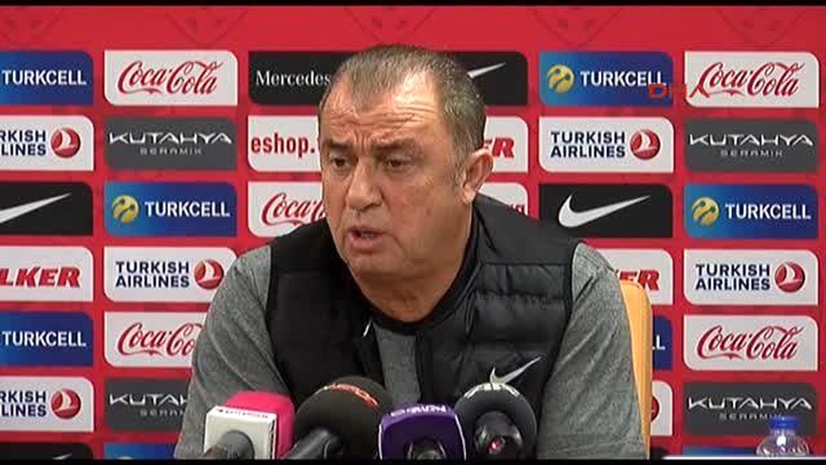 Türkiye Futbol Direktörü Terim Özel Maç Öncesi Basının Karşısına Çıktı