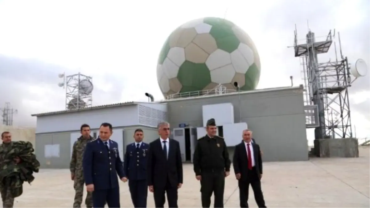 Aksaray Valisi Ataklı, Hava Radar Kıta Komutanlığını Ziyaret Etti