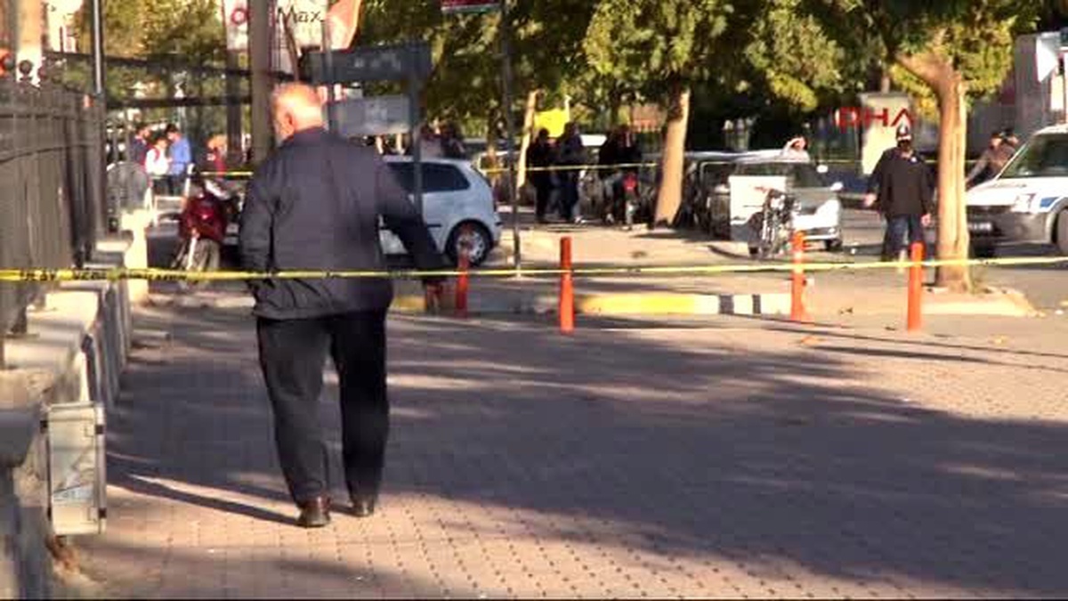 Adıyaman - Adliye Önündeki Çanta Bomba Paniğine Neden Oldu