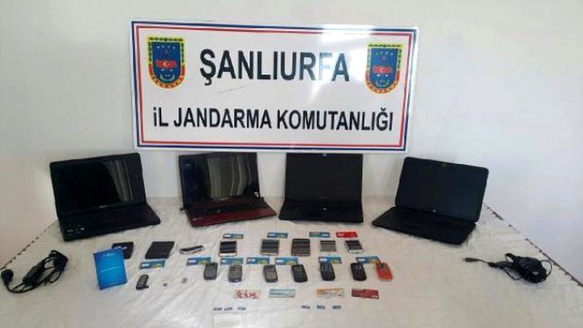 Akçakale\'de Telefon Dolandırıcılarına Operasyon: 7 Gözaltı