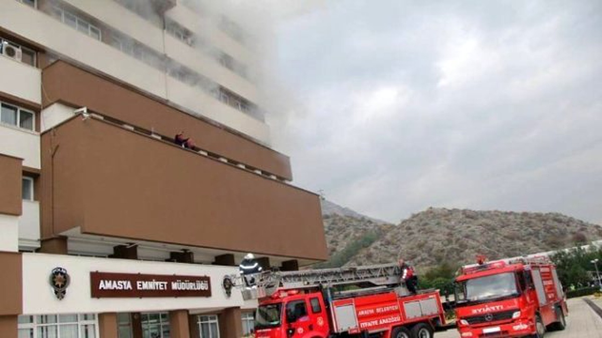 Amasya Emniyet Müdürlüğü\'nde Yangın Tatbikatı